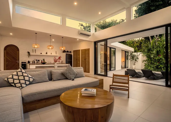 Barsa By Alfred In Bali Улувату