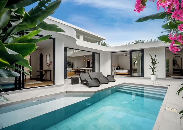 Barsa By Alfred In Bali * Uluwatu (Bali)